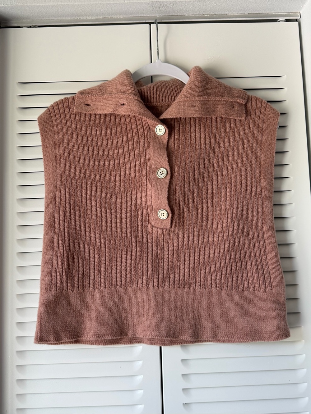 Ribbed Knit Button-Front Sleeveless Sweater Vest - Dusty Rose